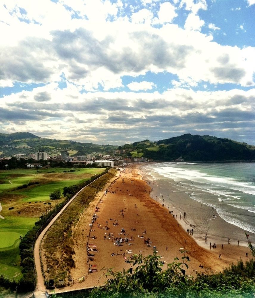 Zarautz Beachside Surf Camp Exterior foto